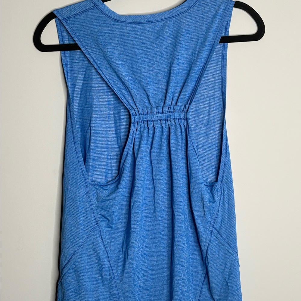 Lululemon In A Cinch Tank Size 8 - Picture 4 of 8